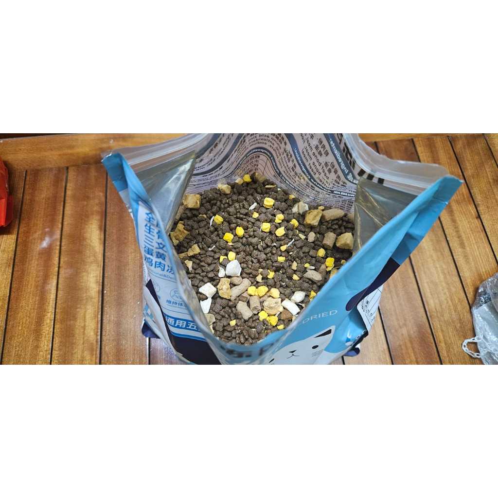 Hạt mèo DONGPET - thức ăn khô cho mèo mix thịt đông khô cao cấp, chuyên cho mèo kén ăn, vỗ béo, tăng nọng
